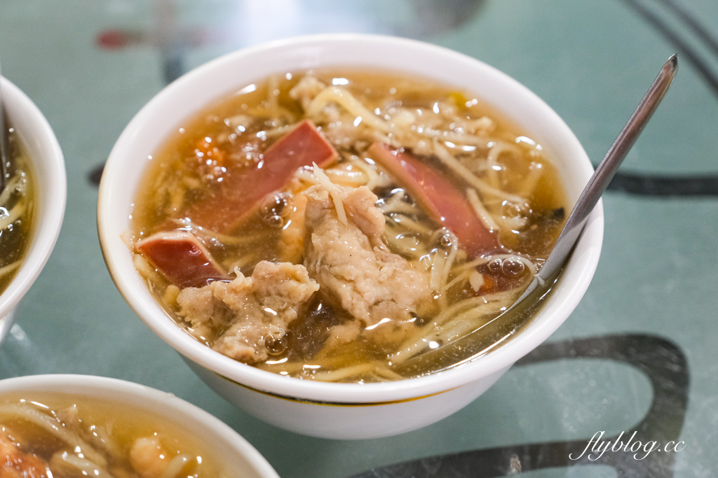 彰化鹿港｜龍山魷魚肉羹．鹿港在地50年老店，觀光客必吃美食 @飛天璇的口袋