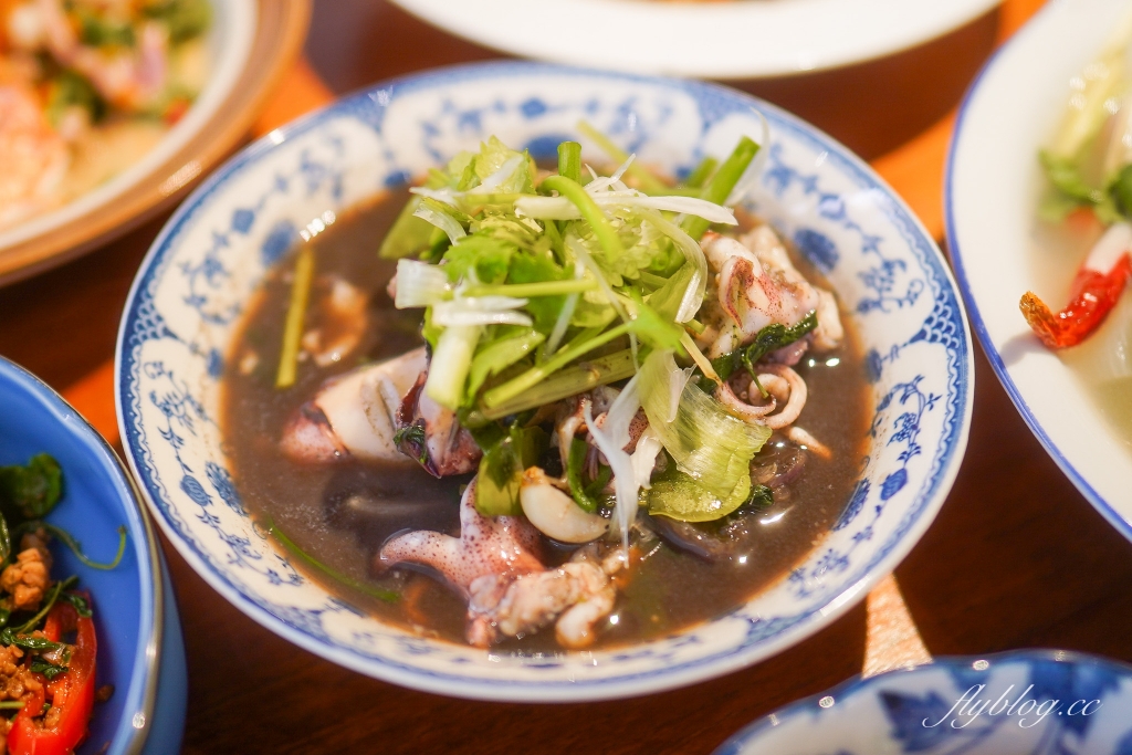 泰國攀牙｜Krua Morakot Home Cooking มรกตโฮมคุ๊กกิ้ง．預約才吃得到的私廚料理，74歲阿公掌廚的泰南料理 @飛天璇的口袋