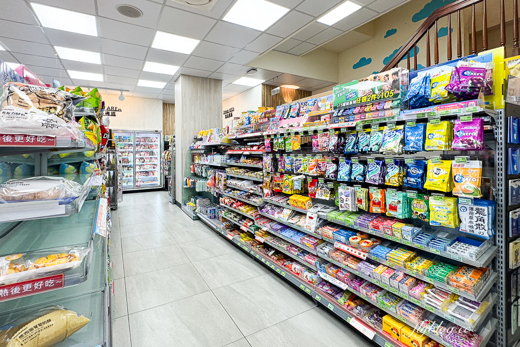 南投仁愛｜全家便利商店 清境雲海店．清境海拔最高便利商店，歐式城堡建築還有羊咩咩 @飛天璇的口袋