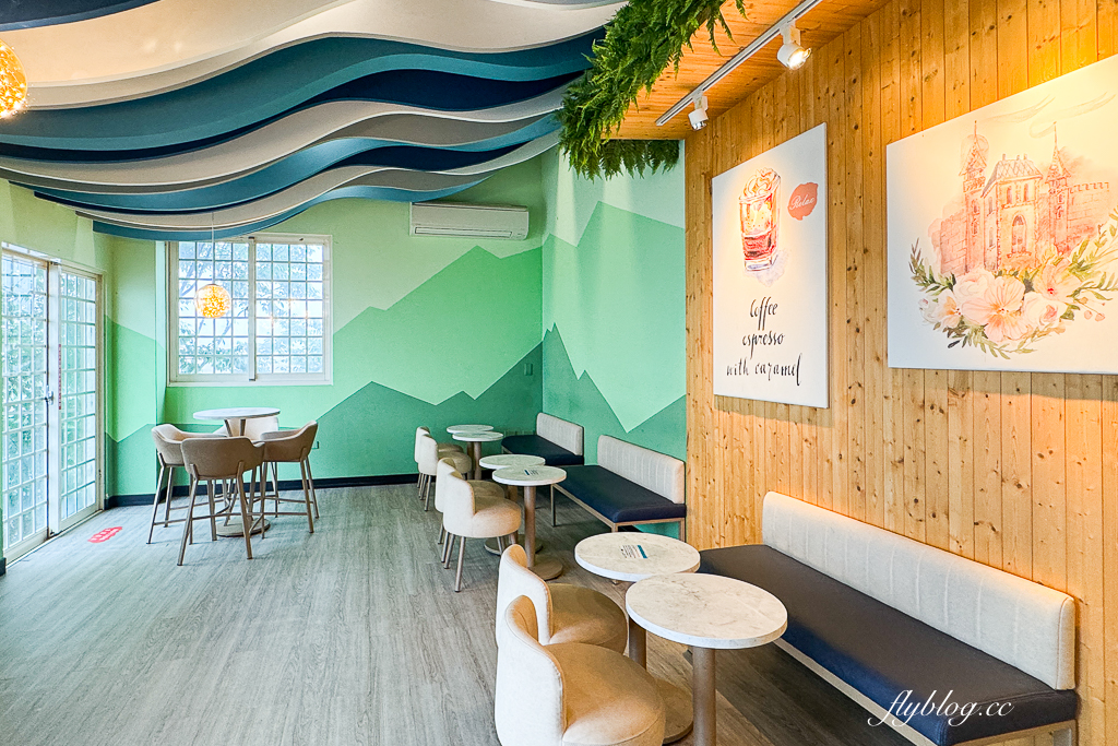 南投仁愛｜全家便利商店 清境雲海店．清境海拔最高便利商店，歐式城堡建築還有羊咩咩 @飛天璇的口袋