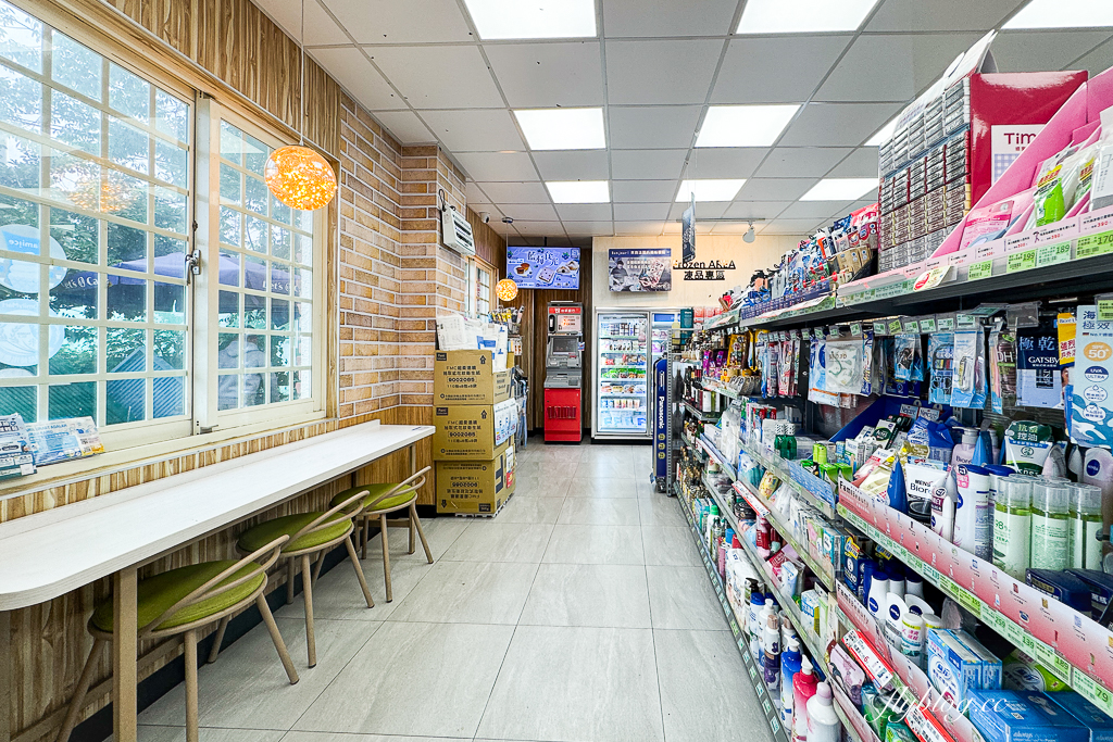 南投仁愛｜全家便利商店 清境雲海店．清境海拔最高便利商店，歐式城堡建築還有羊咩咩 @飛天璇的口袋