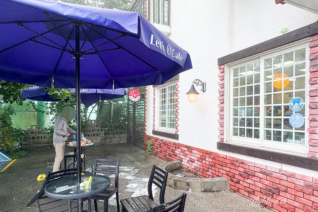 南投仁愛｜全家便利商店 清境雲海店．清境海拔最高便利商店，歐式城堡建築還有羊咩咩 @飛天璇的口袋