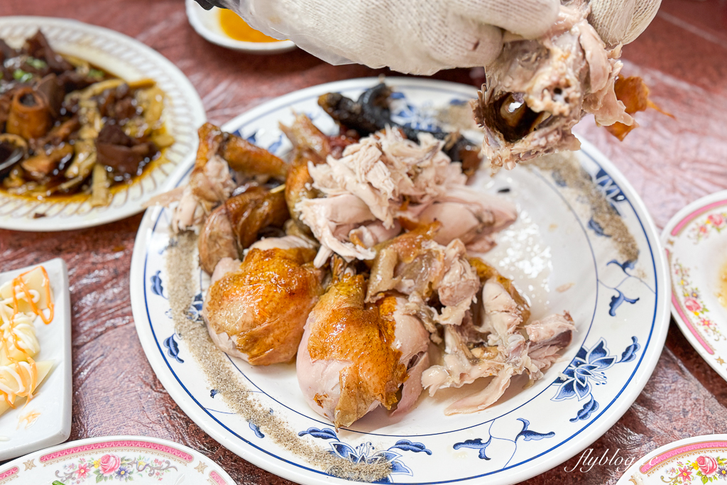 南投埔里｜香記桶仔雞．愛蘭交流道旁甕缸雞，雞油四物湯伴飯吃 @飛天璇的口袋