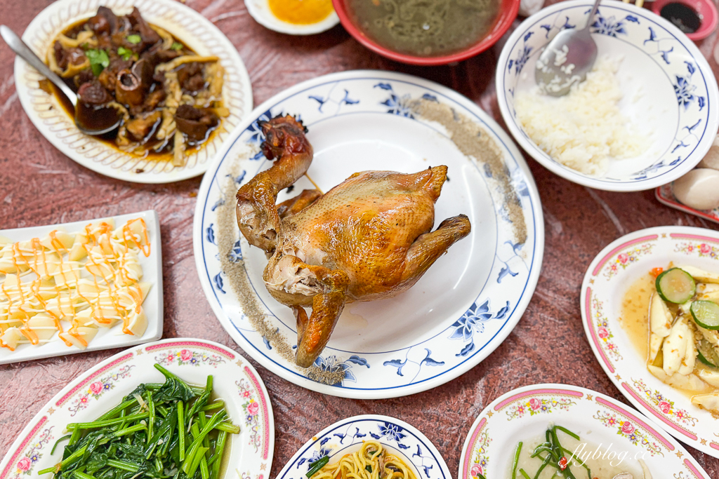 南投埔里｜香記桶仔雞．愛蘭交流道旁甕缸雞，雞油四物湯伴飯吃 @飛天璇的口袋