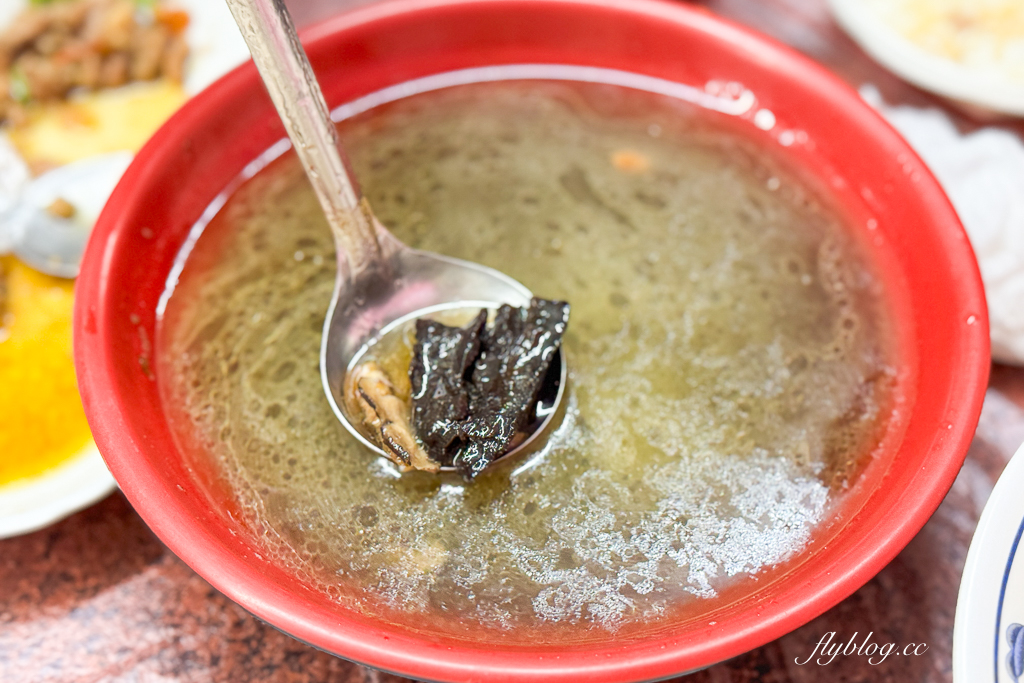 南投埔里｜香記桶仔雞．愛蘭交流道旁甕缸雞，雞油四物湯伴飯吃 @飛天璇的口袋