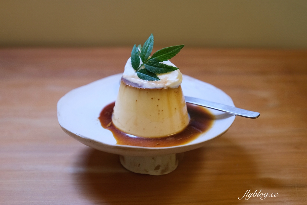 台中西區｜群島李季．從網路甜點工作室起家，台中老宅甜點咖啡館 @飛天璇的口袋