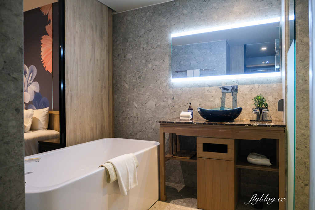 泰國攀牙｜La Flora Khao Lak Resort．攀牙五星級海邊渡假村，擁有露天游泳池和兒童俱樂部 @飛天璇的口袋