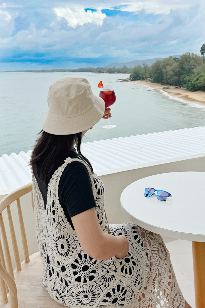 泰國攀牙｜Valhalla Teahouse．拷叻透明玻璃屋網美咖啡館，坐擁180度蔚藍海景 @飛天璇的口袋