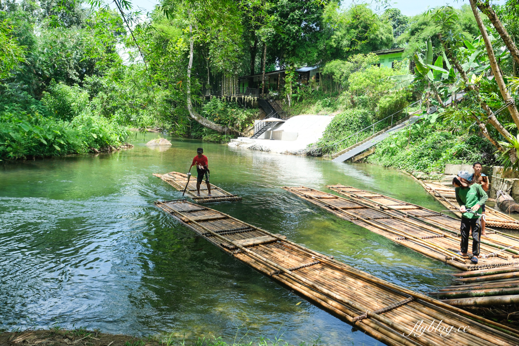 泰國攀牙｜Komol’s Corner Bamboo Rafting．超療癒的竹筏泛舟，穿梭在潺潺流水中，兩邊都是林蔭遮敝 @飛天璇的口袋