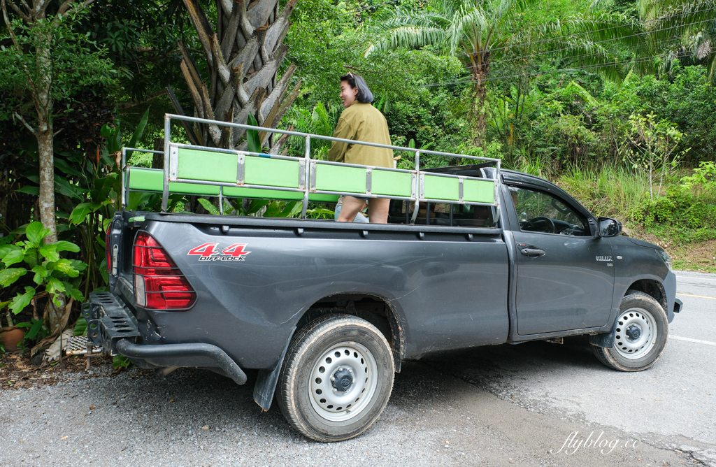 泰國攀牙｜Komol’s Corner Bamboo Rafting．超療癒的竹筏泛舟，穿梭在潺潺流水中，兩邊都是林蔭遮敝 @飛天璇的口袋