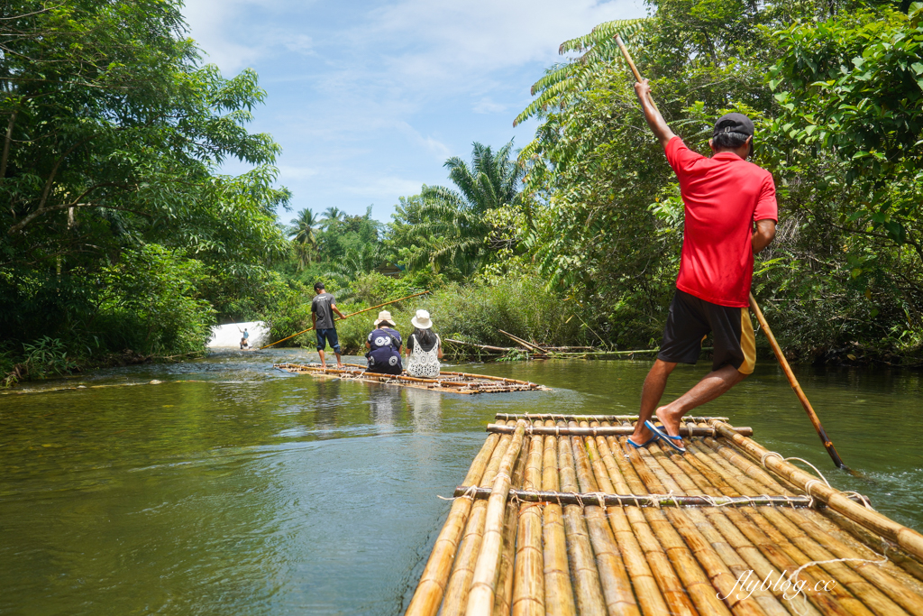 泰國攀牙｜Komol’s Corner Bamboo Rafting．超療癒的竹筏泛舟，穿梭在潺潺流水中，兩邊都是林蔭遮敝 @飛天璇的口袋