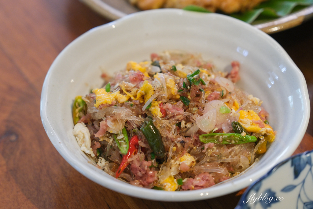 泰國攀牙｜Krua Morakot Home Cooking มรกตโฮมคุ๊กกิ้ง．預約才吃得到的私廚料理，74歲阿公掌廚的泰南料理 @飛天璇的口袋