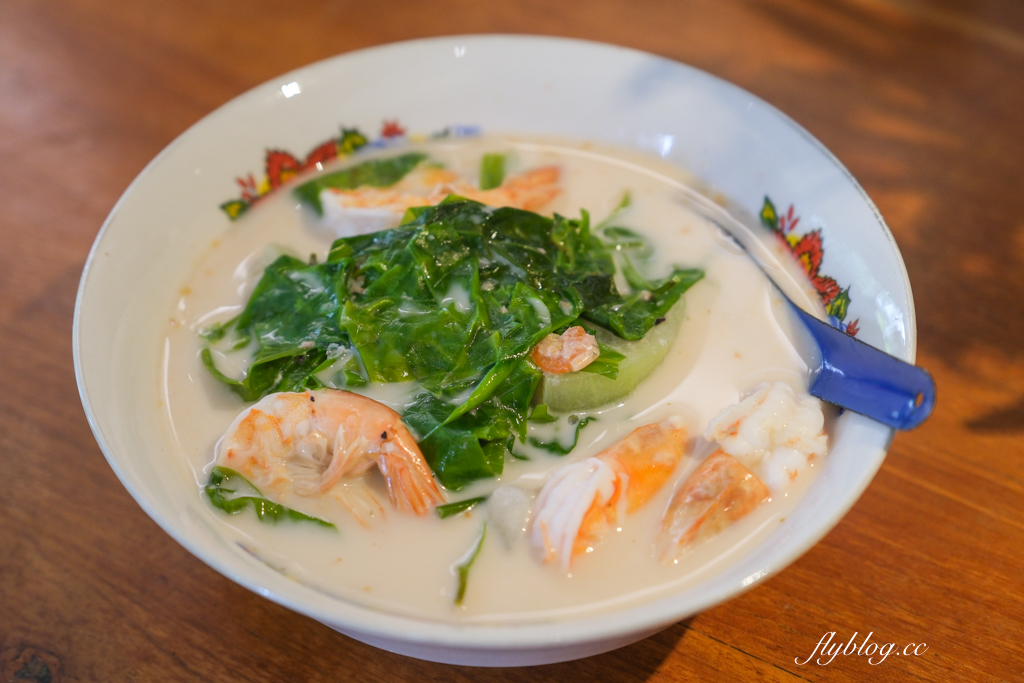 泰國攀牙｜Krua Morakot Home Cooking มรกตโฮมคุ๊กกิ้ง．預約才吃得到的私廚料理，74歲阿公掌廚的泰南料理 @飛天璇的口袋