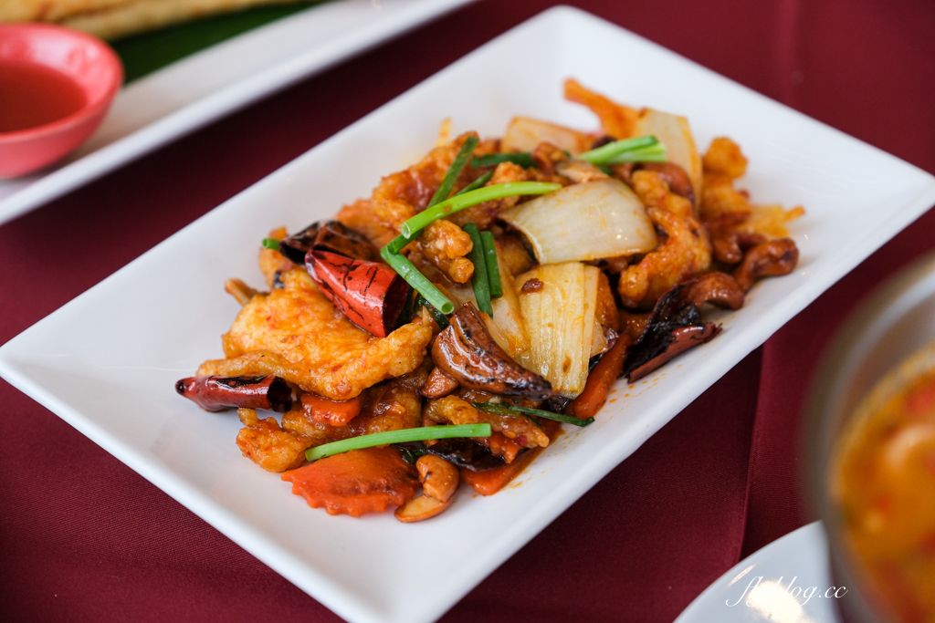 泰國攀牙｜Roilay Khaolak หรอยเล เขาหลัก．攀牙拷叻新開幕泰式餐廳，餐點新鮮美味還有現場演唱 @飛天璇的口袋