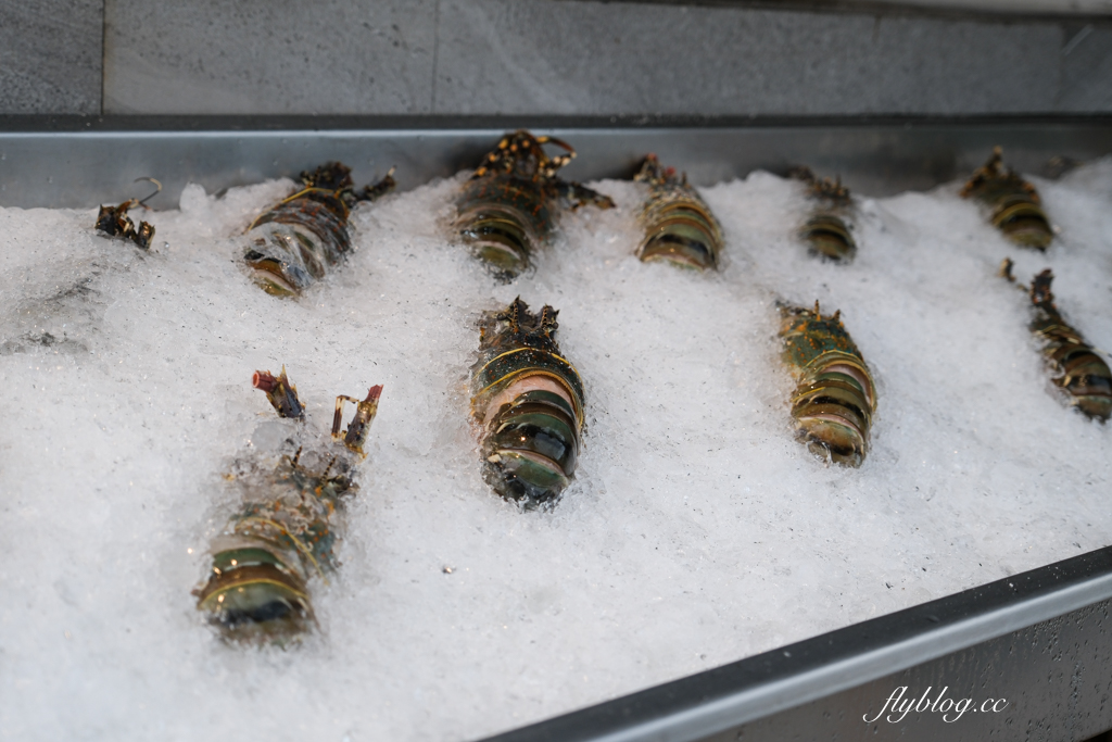 泰國攀牙｜Roilay Khaolak หรอยเล เขาหลัก．攀牙拷叻新開幕泰式餐廳，餐點新鮮美味還有現場演唱 @飛天璇的口袋
