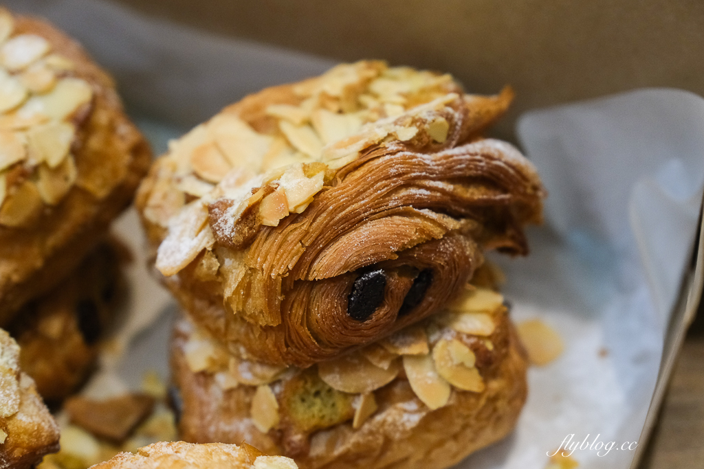 台北松山｜KANG Artisan Bakery．黃仁勳最愛的杏仁可頌，前文華東方烘焙主廚 @飛天璇的口袋