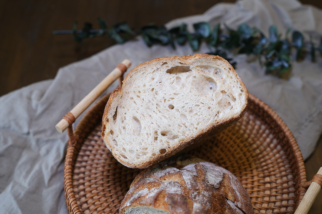 台中南屯｜木可烘焙咖啡 ．提供歐式和日式麵包，魯邦黑麥酸種麵包 @飛天璇的口袋