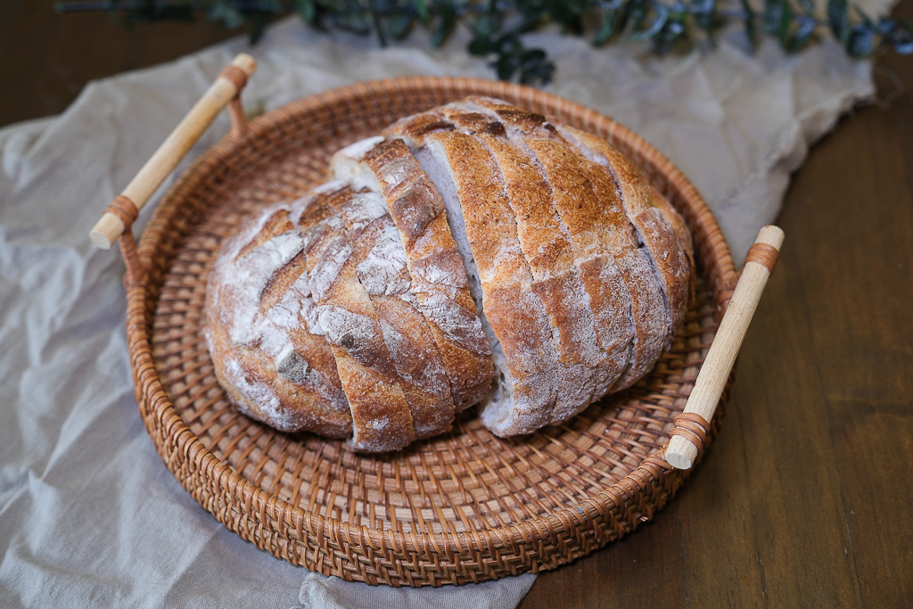 台中南屯｜木可烘焙咖啡 ．提供歐式和日式麵包，魯邦黑麥酸種麵包 @飛天璇的口袋