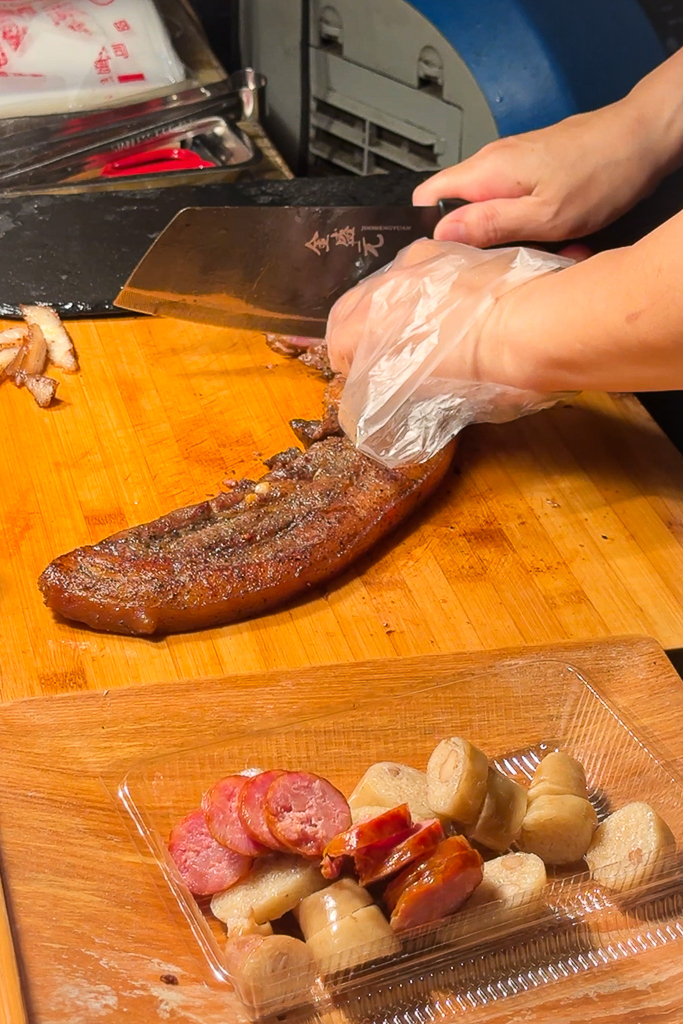 台中南屯｜馬妞手工花生大腸．真材實料的古早味，手工製作新鮮好吃 @飛天璇的口袋