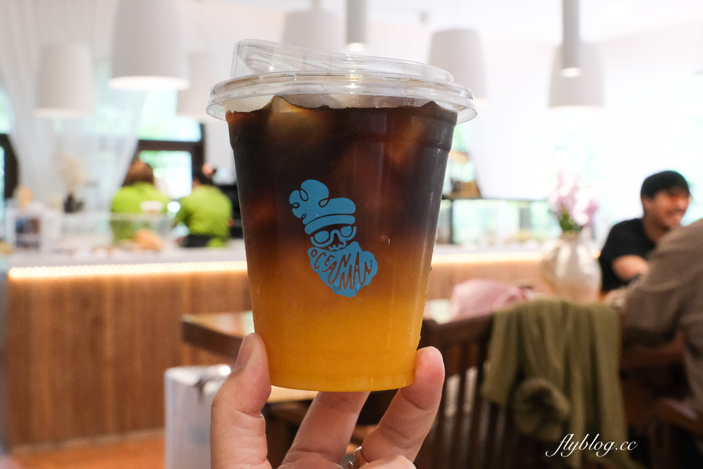 泰國攀牙｜Ocean Man Cafe．數位遊牧的咖啡館天堂，以電影神鬼奇航為意象咖啡 @飛天璇的口袋