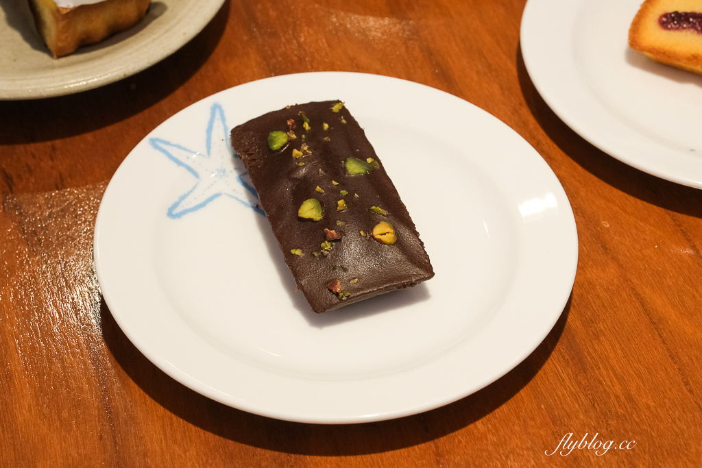 泰國攀牙｜Ocean Man Cafe．數位遊牧的咖啡館天堂，以電影神鬼奇航為意象咖啡 @飛天璇的口袋