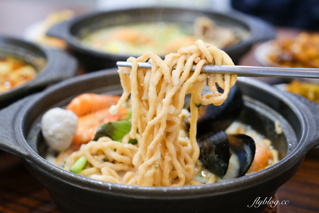屏東內埔｜嗑一鍋叻沙．五星飯店主廚的好手藝，CP值爆高的南洋風味叻沙鍋 @飛天璇的口袋
