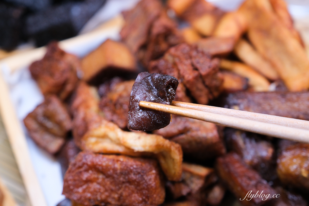 台中北屯｜酥文人東山鴨頭興安店．原忠孝夜市珍東山鴨頭，必點超好吃招牌炸豆皮 @飛天璇的口袋