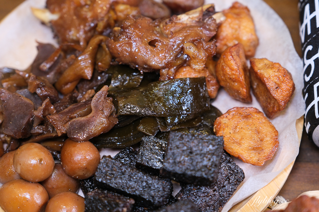 台中北屯｜酥文人東山鴨頭興安店．原忠孝夜市珍東山鴨頭，必點超好吃招牌炸豆皮 @飛天璇的口袋