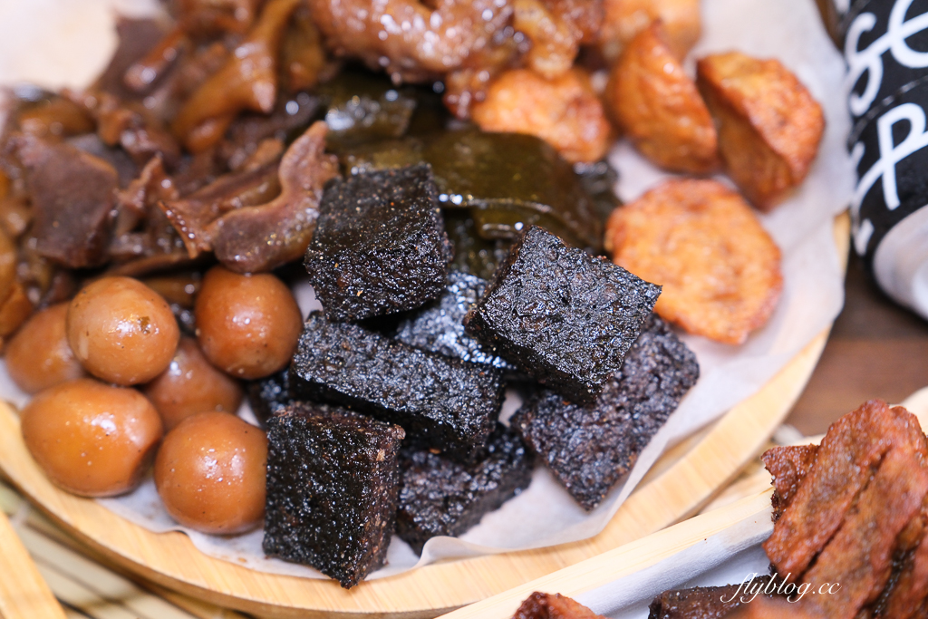 台中北屯｜酥文人東山鴨頭興安店．原忠孝夜市珍東山鴨頭，必點超好吃招牌炸豆皮 @飛天璇的口袋