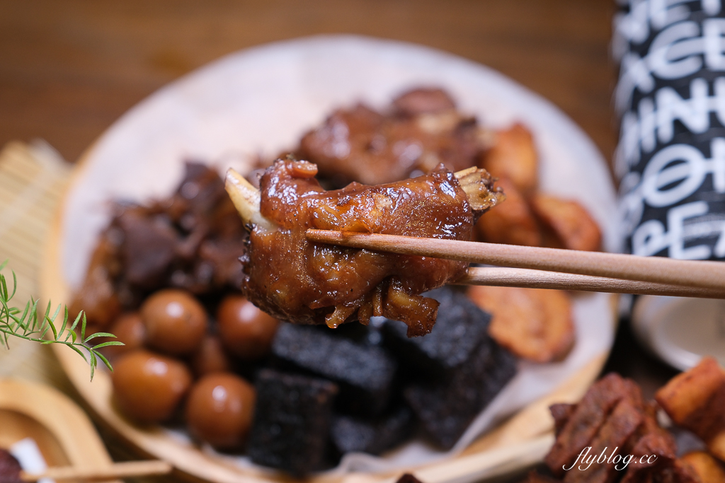 台中北屯｜酥文人東山鴨頭興安店．原忠孝夜市珍東山鴨頭，必點超好吃招牌炸豆皮 @飛天璇的口袋