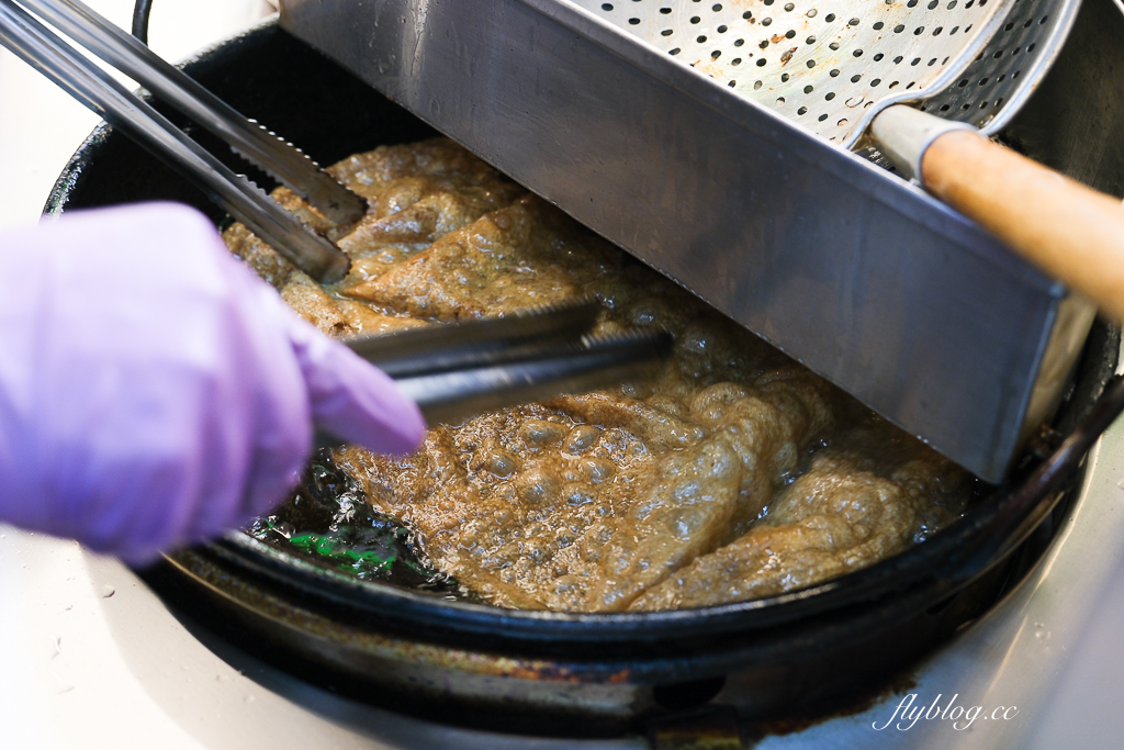 台中北屯｜酥文人東山鴨頭興安店．原忠孝夜市珍東山鴨頭，必點超好吃招牌炸豆皮 @飛天璇的口袋