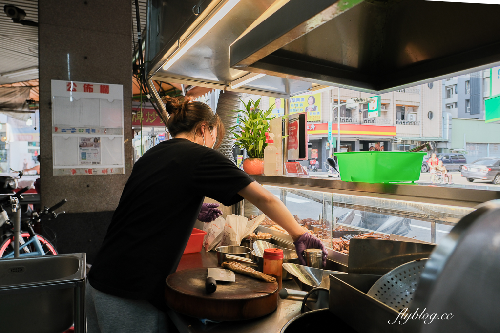 台中北屯｜酥文人東山鴨頭興安店．原忠孝夜市珍東山鴨頭，必點超好吃招牌炸豆皮 @飛天璇的口袋