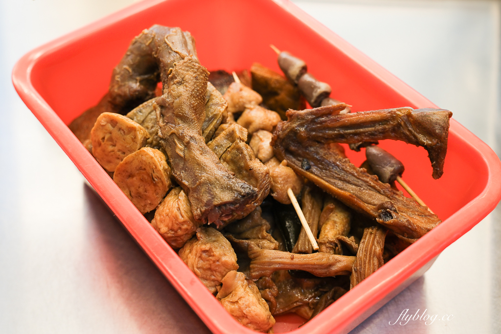 台中北屯｜酥文人東山鴨頭興安店．原忠孝夜市珍東山鴨頭，必點超好吃招牌炸豆皮 @飛天璇的口袋