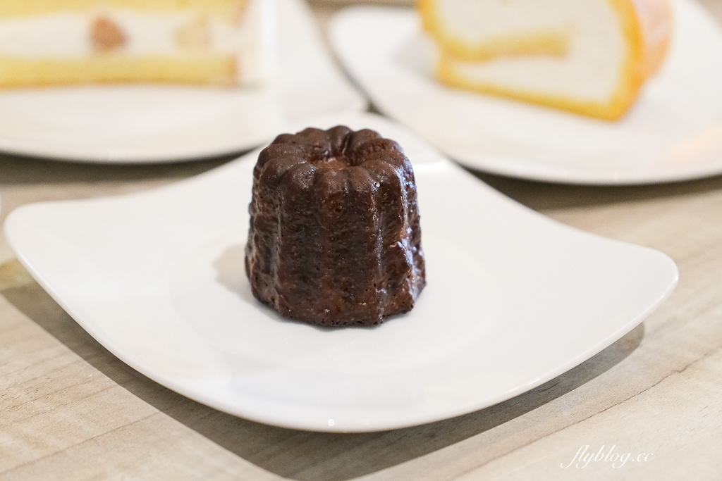 台中西區｜東雲甜點．吃得到名古屋千層蛋糕，日式蛋糕和常溫甜點都有水準 @飛天璇的口袋