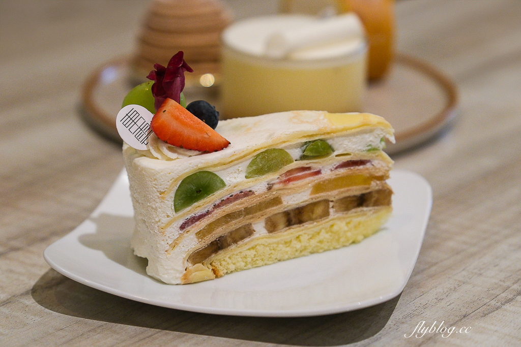 台中西區｜東雲甜點．吃得到名古屋千層蛋糕，日式蛋糕和常溫甜點都有水準 @飛天璇的口袋