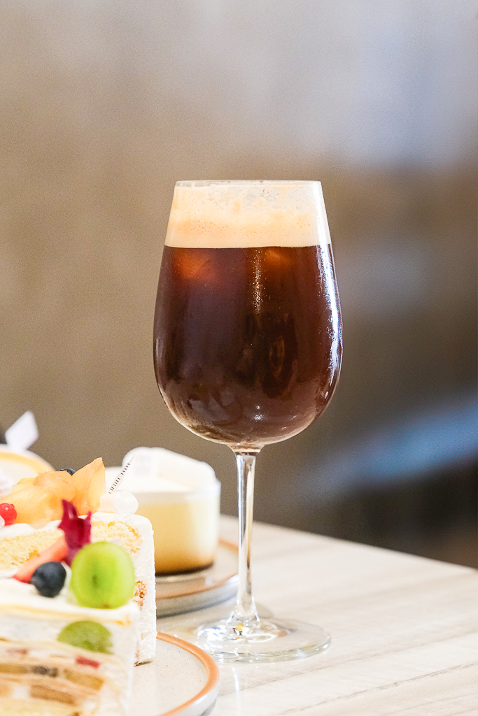 台中西區｜東雲甜點．吃得到名古屋千層蛋糕，日式蛋糕和常溫甜點都有水準 @飛天璇的口袋