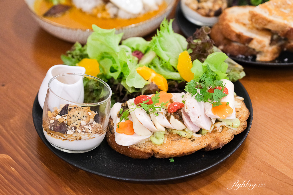 台中南屯｜壹野餐桌 Yuun’s Table．溪木新品牌，提供酸種麵包早午餐和義大利麵 @飛天璇的口袋