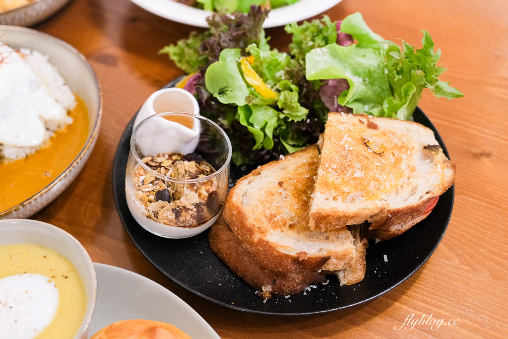 台中南屯｜壹野餐桌 Yuun’s Table．溪木新品牌，提供酸種麵包早午餐和義大利麵 @飛天璇的口袋