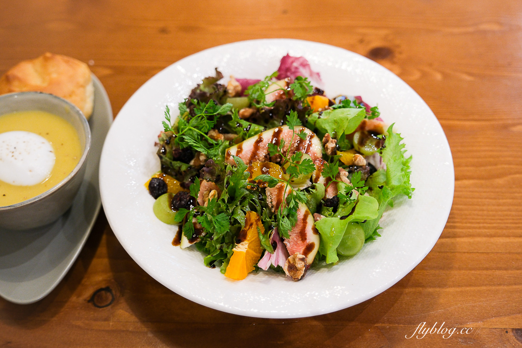 台中南屯｜壹野餐桌 Yuun’s Table．溪木新品牌，提供酸種麵包早午餐和義大利麵 @飛天璇的口袋