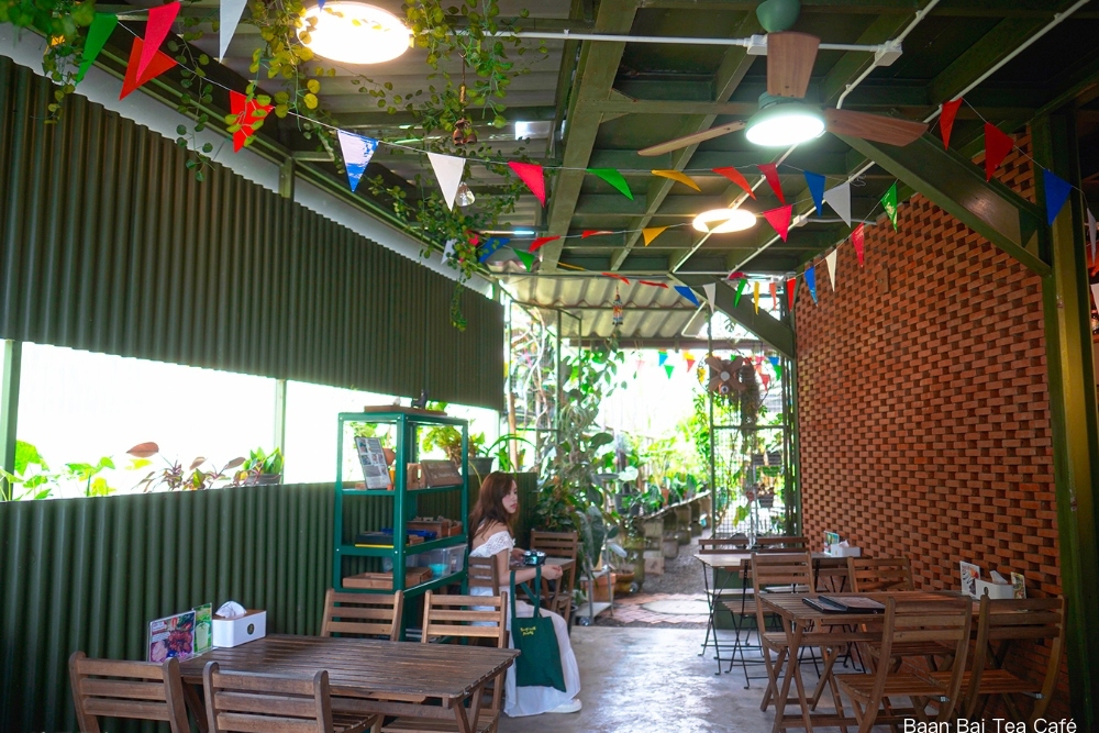 泰國攀牙｜Ban Bai Tea Cafe บ้านใบ．攀牙文青風茶店，結合茶、咖啡和點心 @飛天璇的口袋