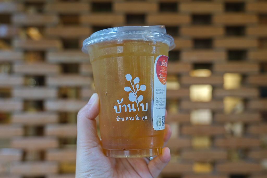 泰國攀牙｜Ban Bai Tea Cafe บ้านใบ．攀牙文青風茶店，結合茶、咖啡和點心 @飛天璇的口袋