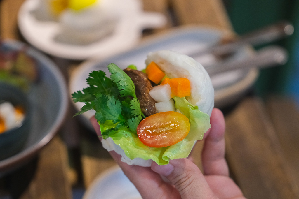 泰國攀牙｜Ban Bai Tea Cafe บ้านใบ．攀牙文青風茶店，結合茶、咖啡和點心 @飛天璇的口袋