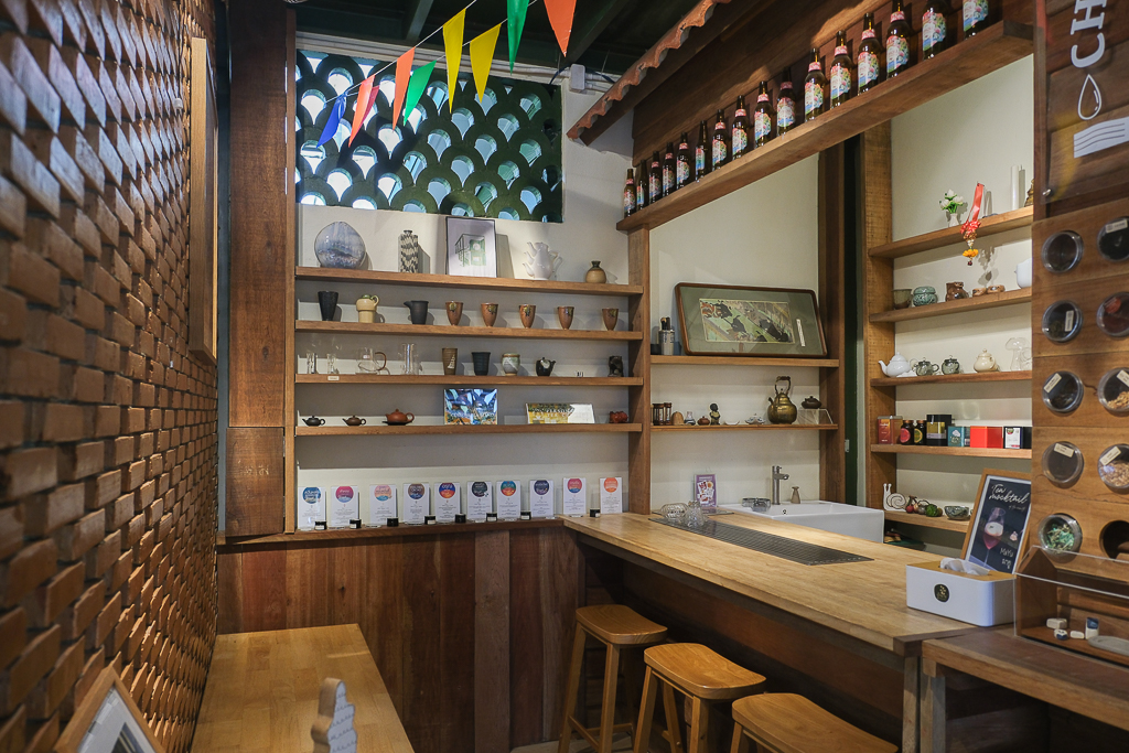 泰國攀牙｜Ban Bai Tea Cafe บ้านใบ．攀牙文青風茶店，結合茶、咖啡和點心 @飛天璇的口袋