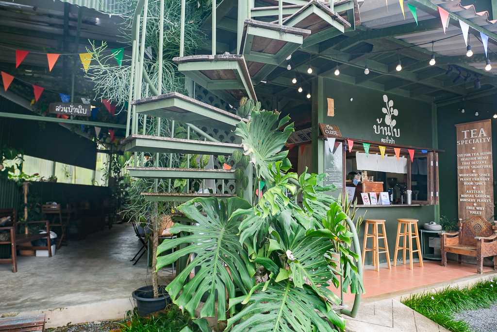 泰國攀牙｜Ban Bai Tea Cafe บ้านใบ．攀牙文青風茶店，結合茶、咖啡和點心 @飛天璇的口袋