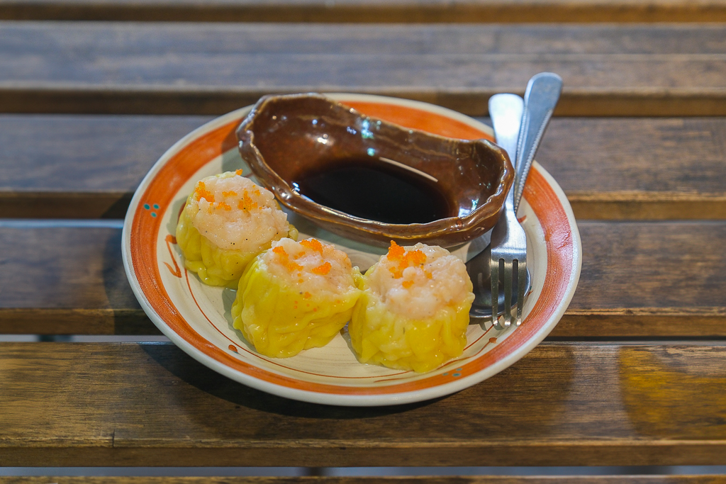 泰國攀牙｜Ban Bai Tea Cafe บ้านใบ．攀牙文青風茶店，結合茶、咖啡和點心 @飛天璇的口袋