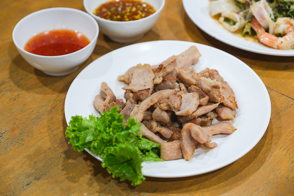 泰國攀牙｜Mae Pa ครัวแม่ปา．結合泰南與泰北料理，必點泰北咖哩麵和番茄麵 @飛天璇的口袋