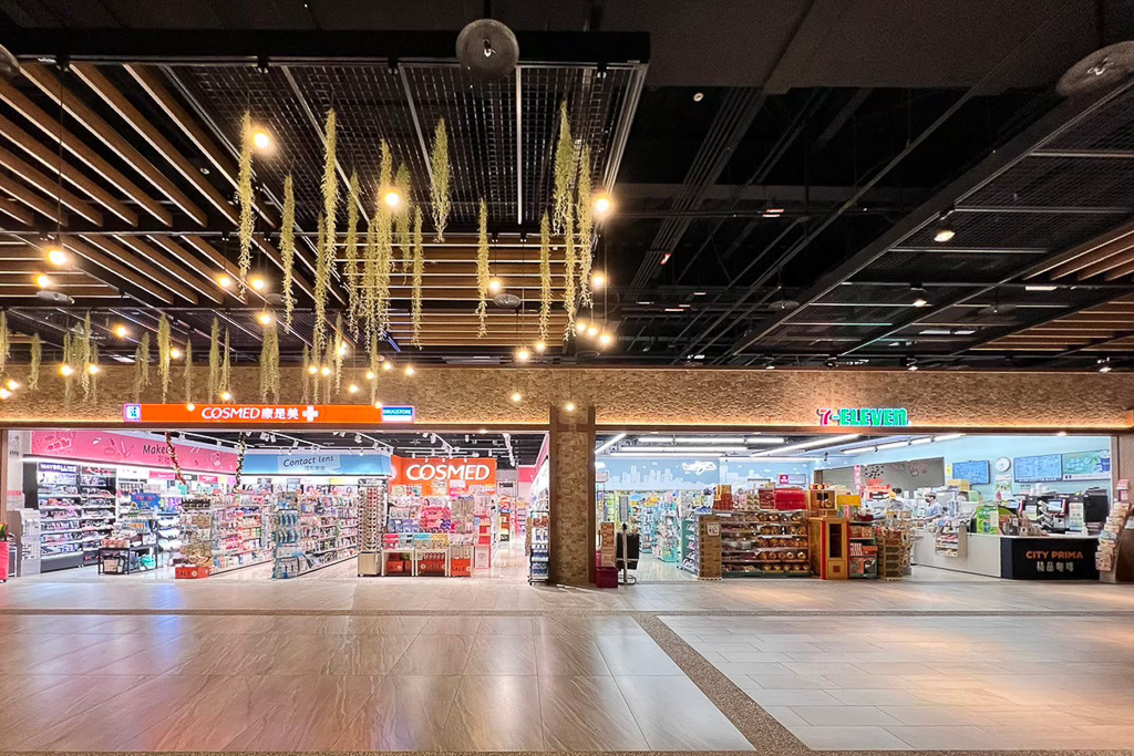 桃園旅遊｜桃園機場第二航廈．近距離看飛機起降、復古美食街、免費休息區、機場飯店 @飛天璇的口袋