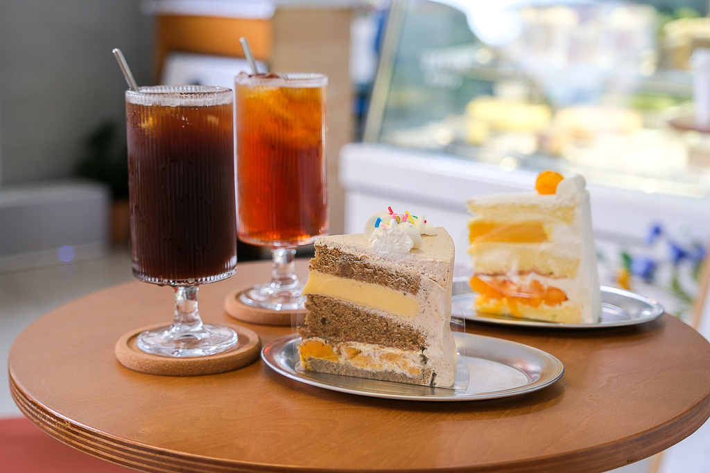 台中西屯|Bake INN.網路甜點工作室轉型甜點店,逢甲商圈巷弄裡的咖啡館 @飛天璇的口袋 台中西屯|Bake INN.網路甜點工作室轉型甜點店,逢甲商圈巷弄裡的咖啡館 @飛天璇的口袋