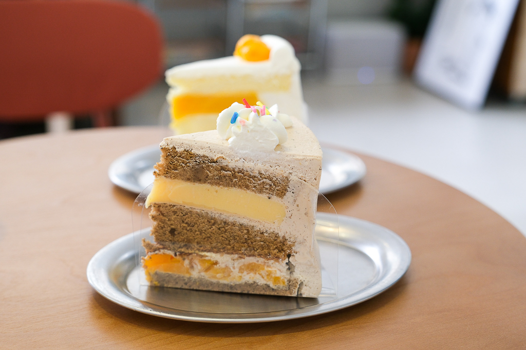 台中西屯|Bake INN.網路甜點工作室轉型甜點店,逢甲商圈巷弄裡的咖啡館 @飛天璇的口袋 台中西屯|Bake INN.網路甜點工作室轉型甜點店,逢甲商圈巷弄裡的咖啡館 @飛天璇的口袋