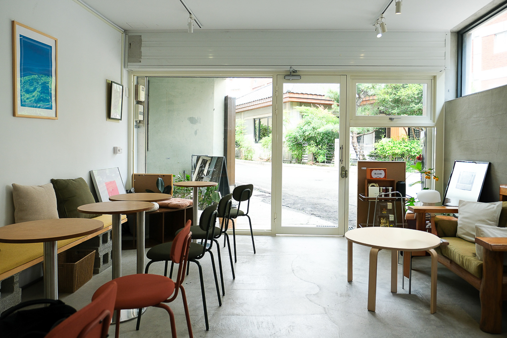 台中西屯|Bake INN.網路甜點工作室轉型甜點店,逢甲商圈巷弄裡的咖啡館 @飛天璇的口袋 台中西屯|Bake INN.網路甜點工作室轉型甜點店,逢甲商圈巷弄裡的咖啡館 @飛天璇的口袋